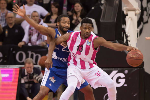 场表现不仅 场表现不仅