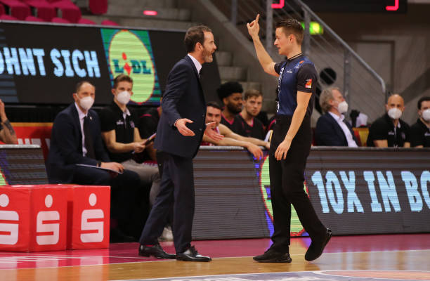 他的健康状 他的健康状