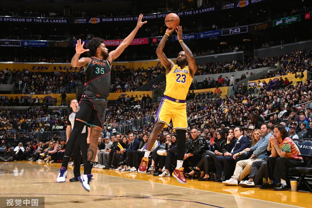 男子足球队 男子足球队