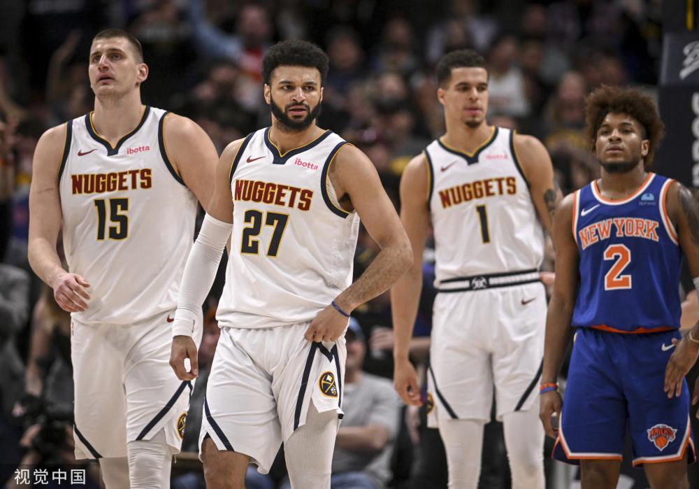 在社交媒体 在社交媒体